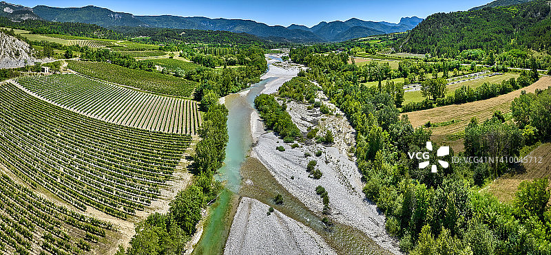 法国德龙省普罗旺斯地区的德龙河谷图片素材