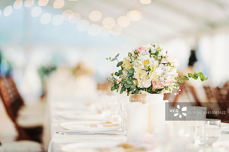 新鲜花卉婚礼装饰图片素材