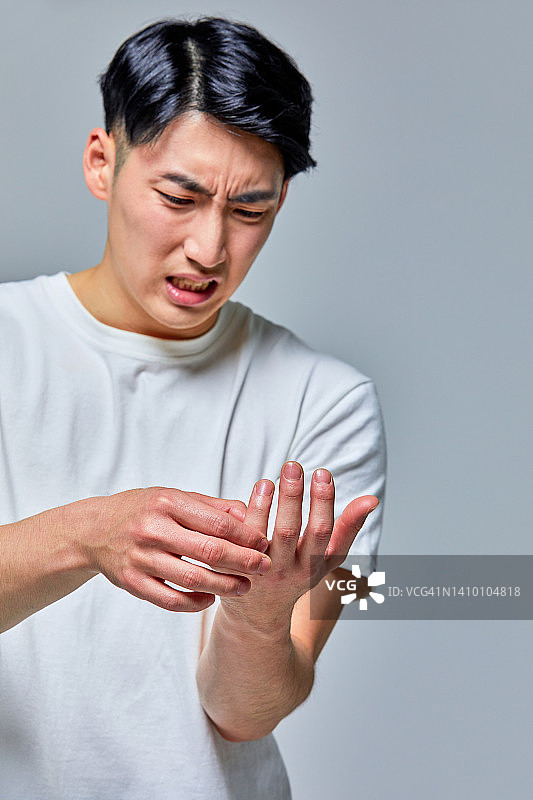 医用塑形美容，适用于外伤、腕管综合征、手腕、疼痛和韧带图片素材