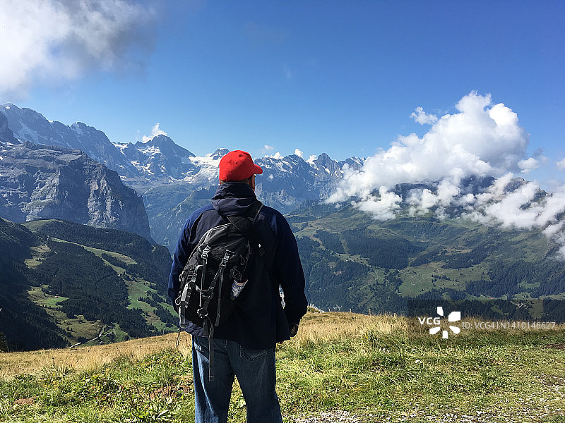 劳特布龙嫩山谷风光图片素材
