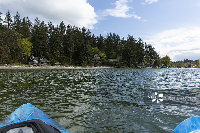 皮划艇视角：华盛顿州Lakebay的Carr Inlet海湾风光图片素材