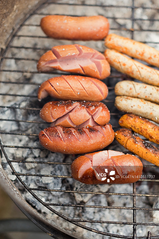 户外烤香肠图片素材