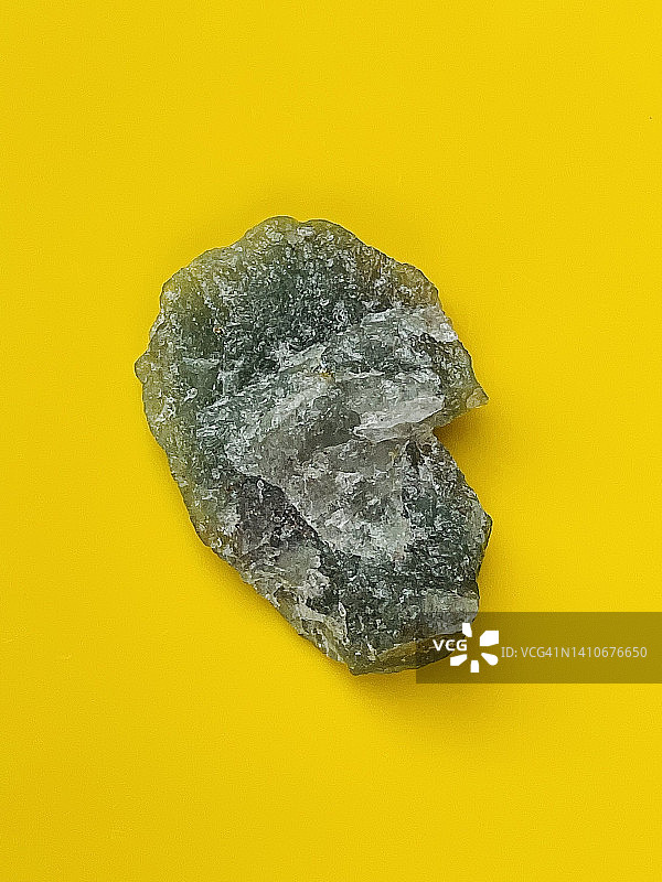 特写中的绿色石英岩，一种变质岩图片素材