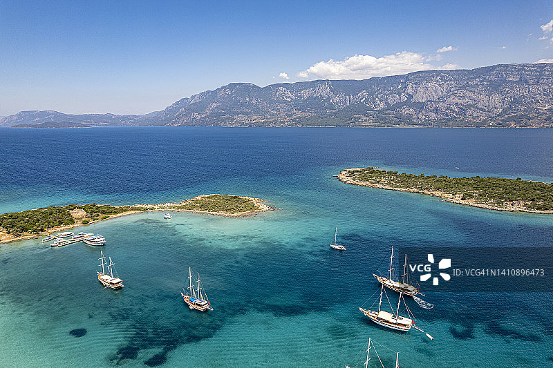 每日乘船游览：蓝色之旅，瑟迪尔岛之旅，土耳其穆拉图片素材