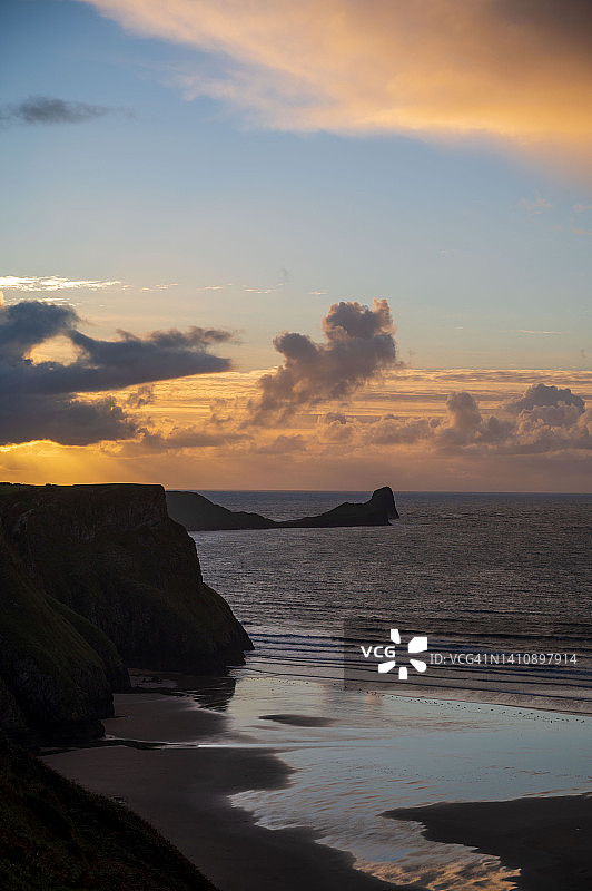 罗西里蠕虫岬海滩沉船日落倒影图片素材