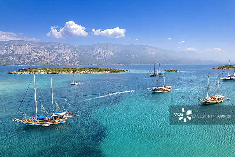 每日乘船游览：蓝色之旅，瑟迪尔岛之旅，土耳其穆拉图片素材