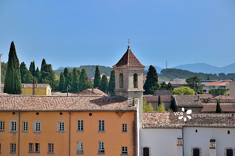 德拉吉尼昂，米尼姆修道院和小教堂的钟楼图片素材