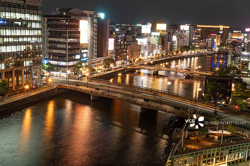 日本福冈市中洲区夜景图片素材