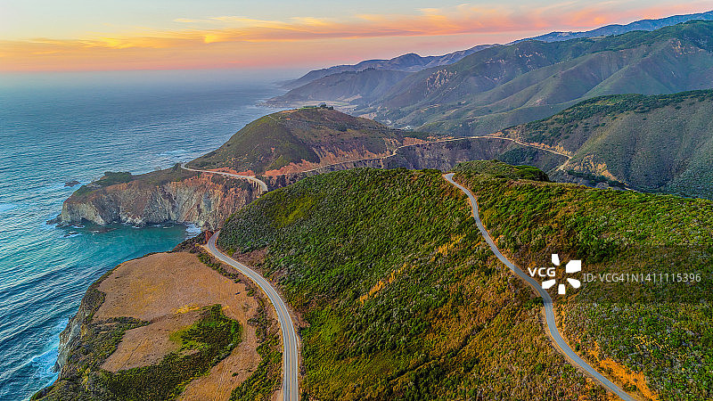 加利福尼亚州大苏尔海岸线航拍图片素材