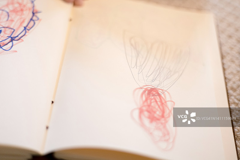 儿童手绘风格的火柴人图片素材