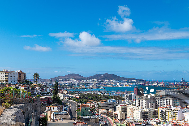 西班牙拉斯帕尔马斯城市景观和港口图片素材