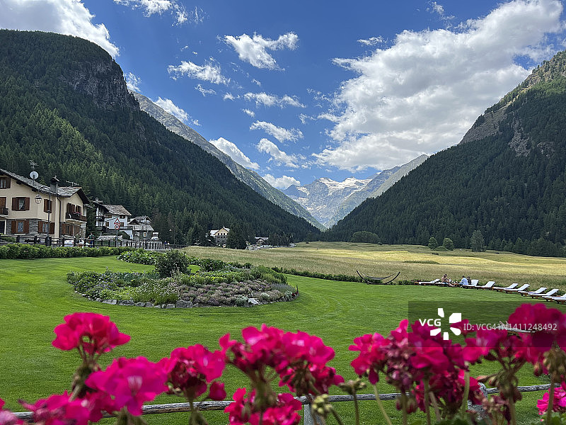 阿尔卑斯山全景图片素材