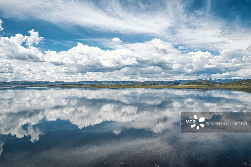 无人机拍摄：甘肃省尕海湖图片素材