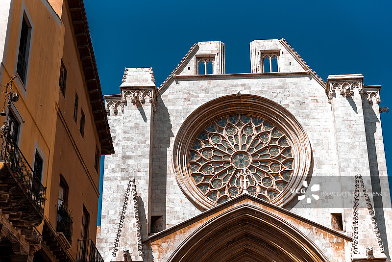 塔拉戈纳大教堂正面图片素材