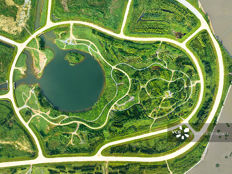 乡间小路图片素材