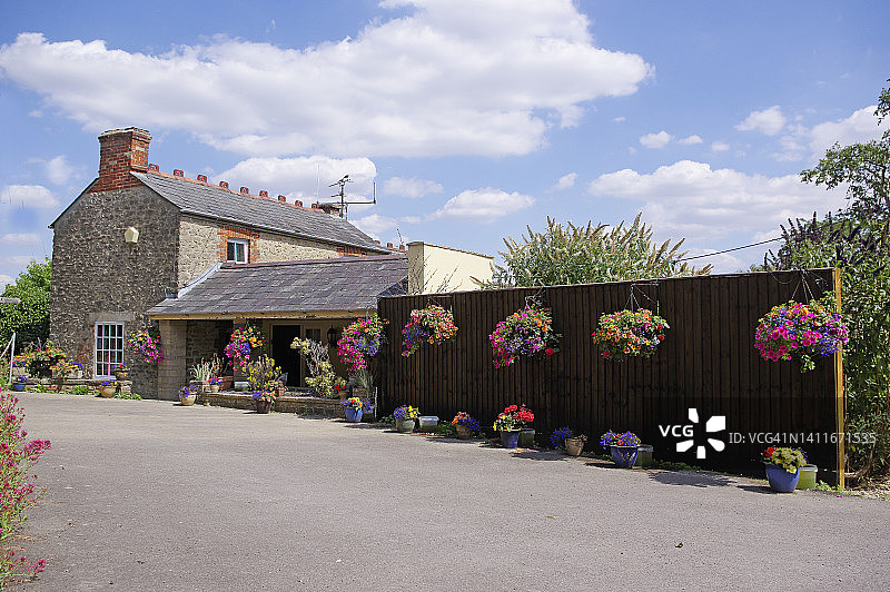 老旧科茨沃尔德石头房子图片素材