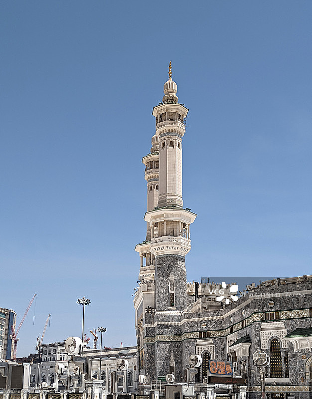 朝圣者进入麦加大清真寺或卡巴圣殿，参加朝觐和副朝图片素材