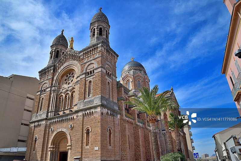 圣拉斐尔圣母大教堂图片素材