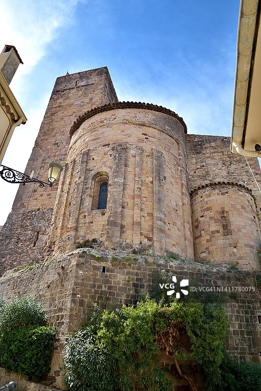 圣拉斐尔的中世纪教堂，又名圣皮埃尔代 Templiers 教堂图片素材