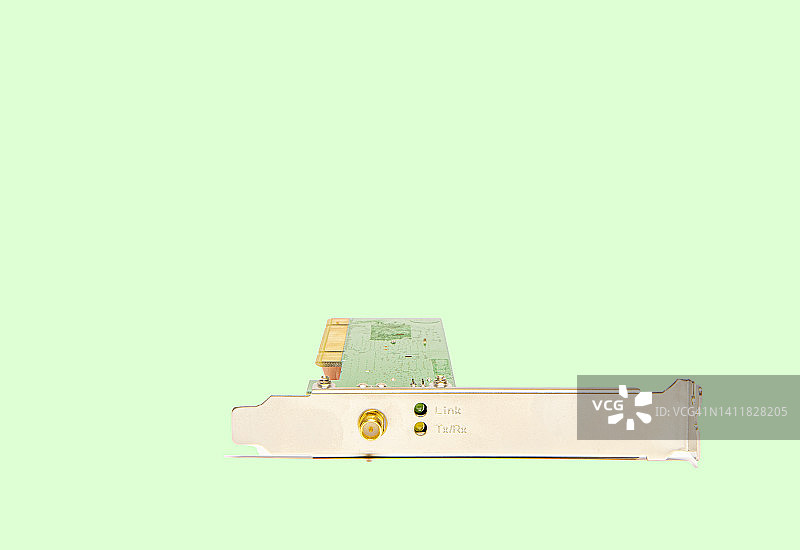 绿色背景上的网卡图片素材