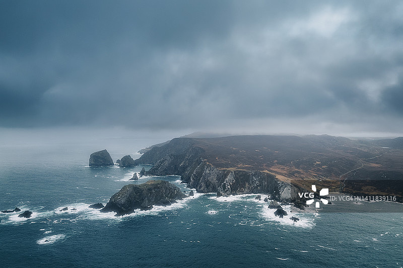 爱尔兰大西洋之路上的格兰洛赫湾，多尼戈尔郡图片素材