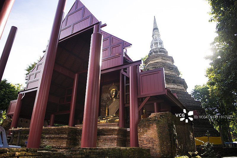 泰国帕塔切迪銮寺祈祷厅部分翻修图片素材