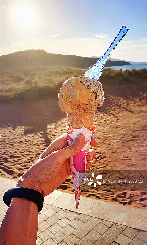 夏日海滩冰淇淋图片素材