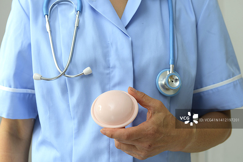 带有隔膜的医护人员图片素材