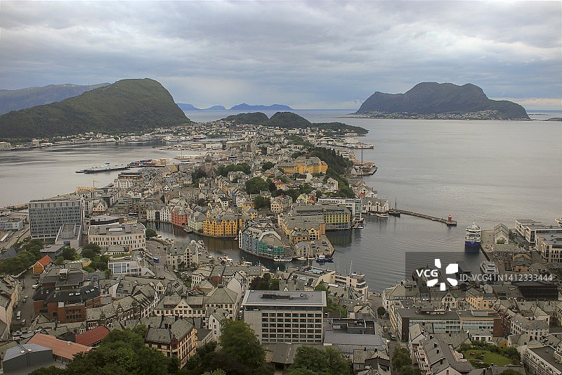 从阿克斯拉观景点看奥勒松图片素材