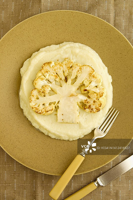 烤花椰菜土豆泥图片素材