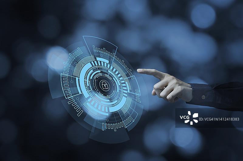 手触摸网络安全和隐私概念锁图标图片素材