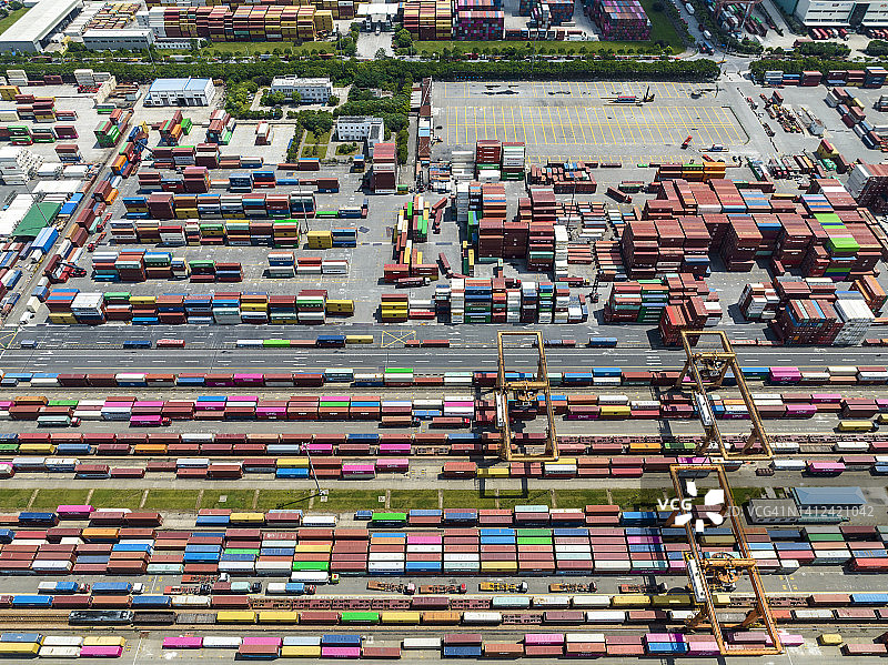 集装箱货运站鸟瞰图片素材