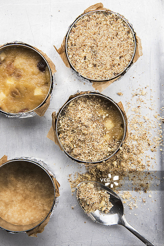 葡萄干苹果酥图片素材