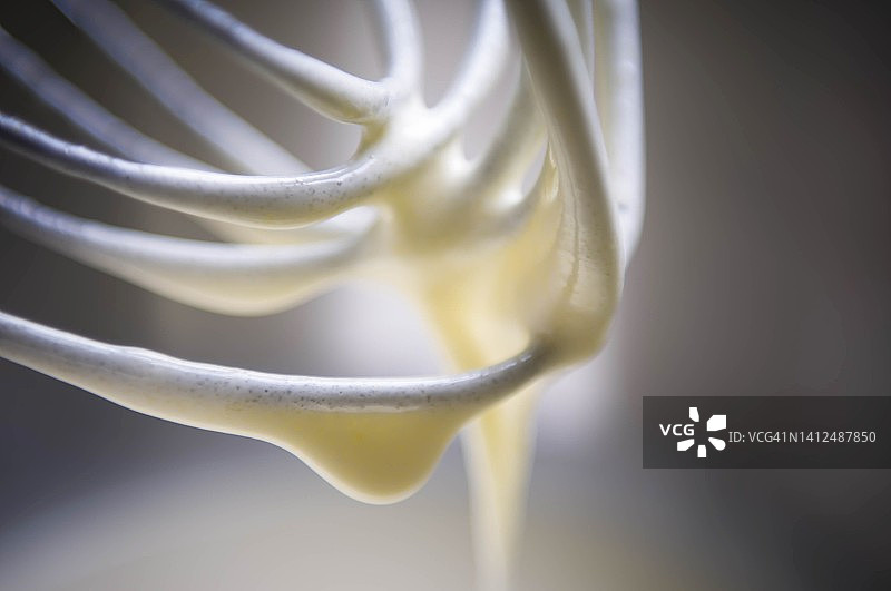 搅拌器上的面糊特写图片素材