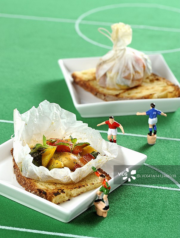 烤面包蔬菜纸包，足球之夜美食图片素材