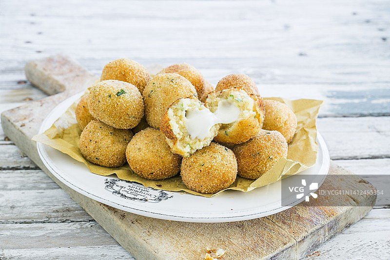 奶酪炸薯球图片素材