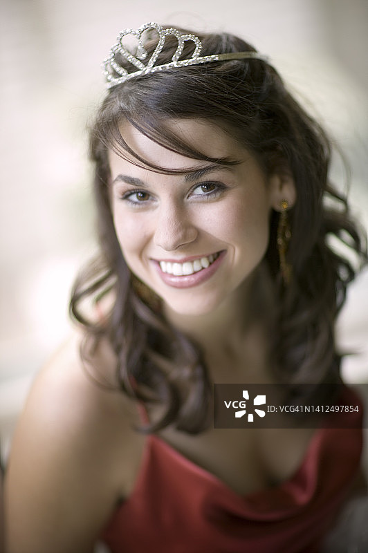 17岁高中返校节女王（戴皇冠）图片素材