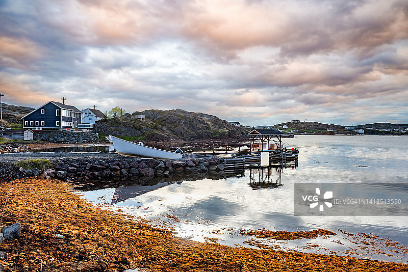 加拿大特威林盖特清晨的码头景色图片素材