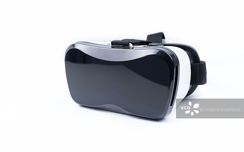 白色背景上的虚拟现实头盔图片素材