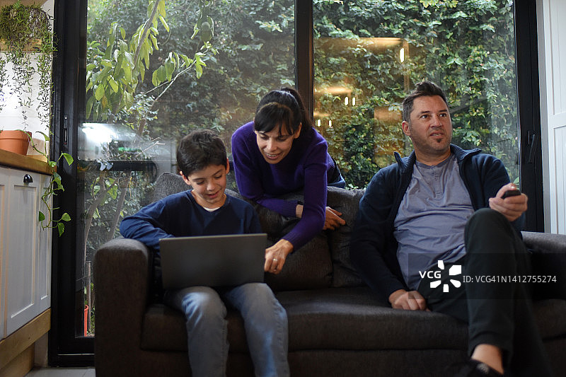 家庭乐享科技图片素材