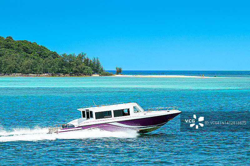 泰国帕岸岛的快艇图片素材