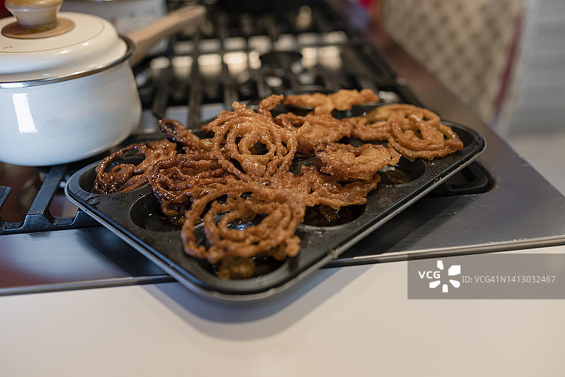 新鲜制作的印度糖丝卷图片素材