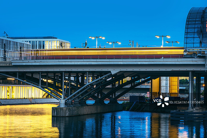 柏林政府区、中央车站、火车站，德国图片素材