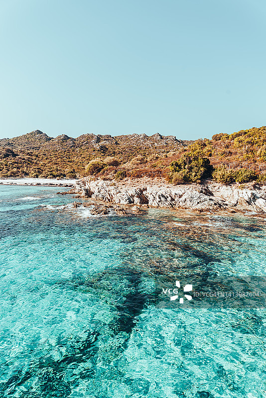 Lotus海滩。蓝绿色的海。,法国图片素材