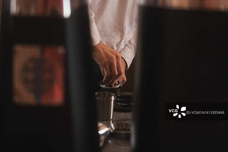 咖啡师压粉图片素材