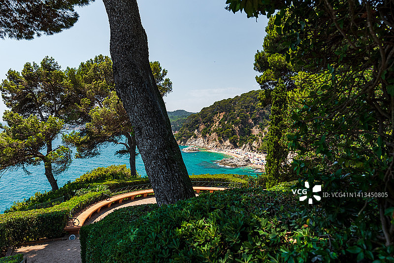 西班牙加泰罗尼亚布拉瓦海岸略雷特德马尔萨博德利亚湾景色图片素材