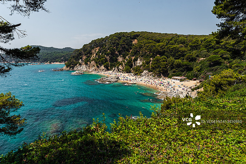 西班牙加泰罗尼亚布拉瓦海岸略雷特德马尔萨博德利亚湾景色图片素材