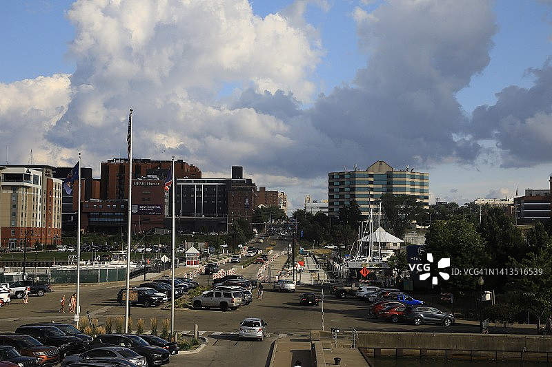 伊利湖市中心天际线图片素材