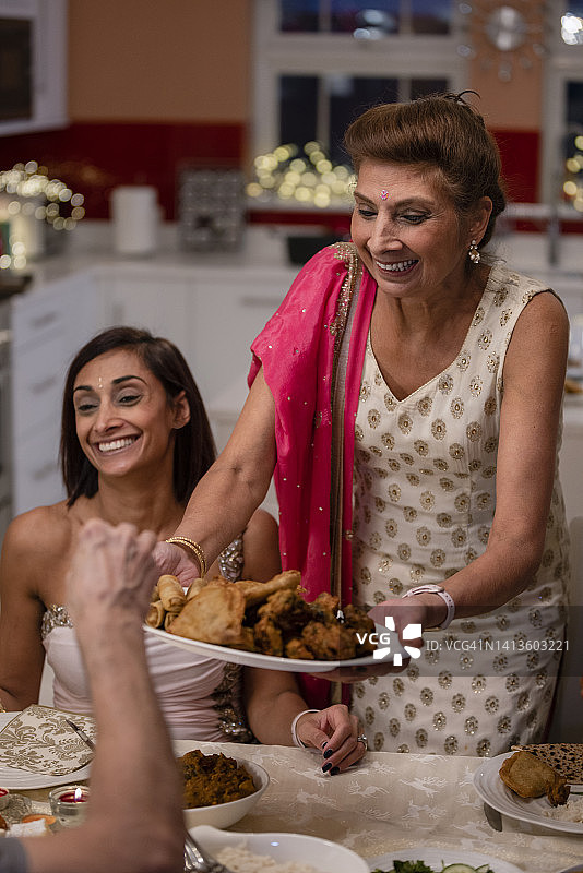 谁想要咖喱角？图片素材