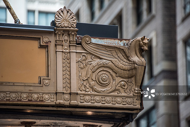 帕默楼入口装饰艺术雨棚图片素材